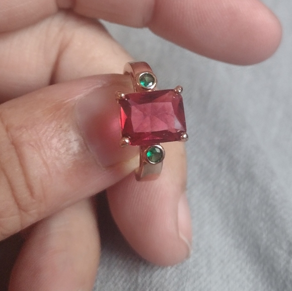 4CT Rhodolite + Chrome Diopside in Rose Gold/925-Silver Ring - Picture 10 of 10